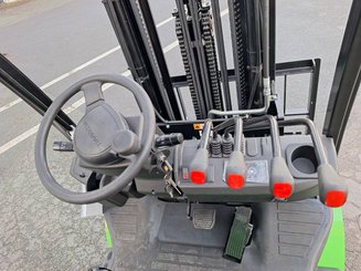 Четырехопорные погрузчики Hangcha AE20Ci