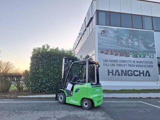 Четырехопорные погрузчики Hangcha AE20Ci