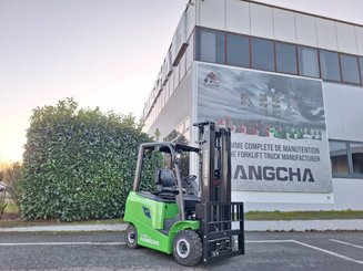 Четырехопорные погрузчики Hangcha AE20Ci