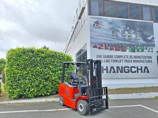 Четырехопорные погрузчики Hangcha AE20C