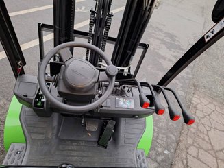 Четырехопорные погрузчики Hangcha AE25-I