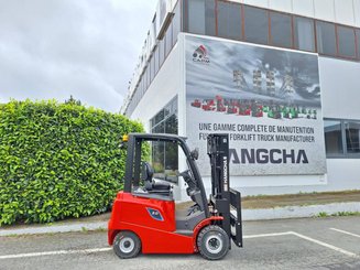 Четырехопорные погрузчики Hangcha AE20C