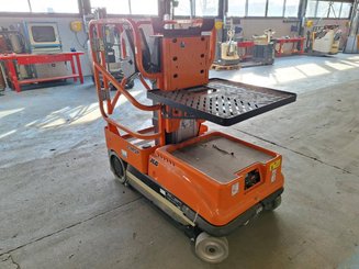Строительный подъёмник с вертикальной мачтой JLG 10MSP