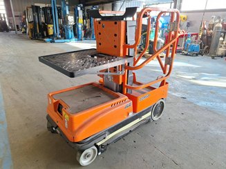 Строительный подъёмник с вертикальной мачтой JLG 10MSP