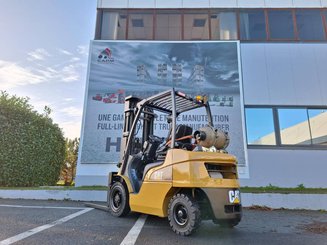 Четырехопорные погрузчики Caterpillar GP25N - 3