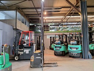 Штабелеры с электроприводом Caterpillar NSP16N2