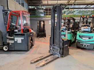 Штабелеры с электроприводом Caterpillar NSP16N2