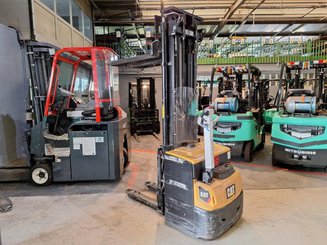 Штабелеры с электроприводом Caterpillar NSP16N2