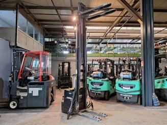 Штабелеры с электроприводом Caterpillar NSP16N2