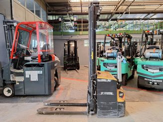 Штабелеры с электроприводом Caterpillar NSP16N2