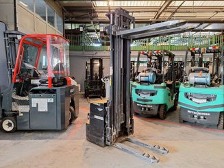 Штабелеры с электроприводом Caterpillar NSP16N2