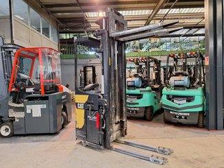 Штабелеры с платформой для оператора Caterpillar NSR20N - 6