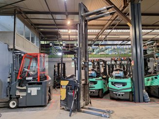 Штабелеры с платформой для оператора Caterpillar NSR20N - 17