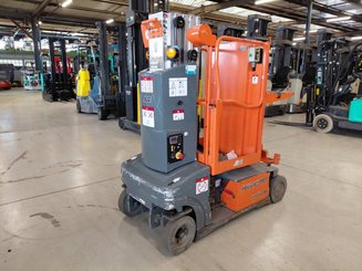 Строительный подъёмник с вертикальной мачтой JLG TOUCAN DUO