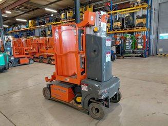 Строительный подъёмник с вертикальной мачтой JLG TOUCAN DUO