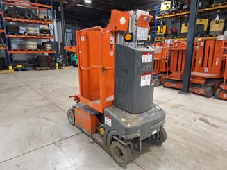 Строительный подъёмник с вертикальной мачтой JLG TOUCAN DUO