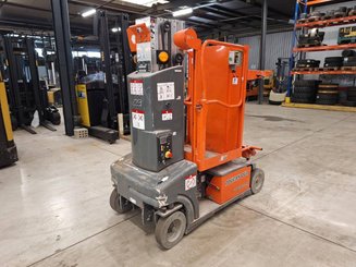 Строительный подъёмник с вертикальной мачтой JLG TOUCAN DUO