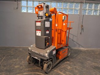 Строительный подъёмник с вертикальной мачтой JLG TOUCAN DUO