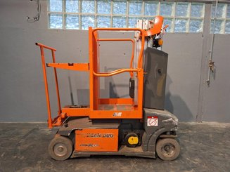 Строительный подъёмник с вертикальной мачтой JLG TOUCAN DUO