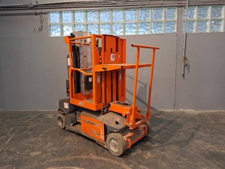 Строительный подъёмник с вертикальной мачтой JLG TOUCAN DUO