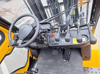 Четырехопорные погрузчики Hangcha XE25i (CPD25-XEY2-SI)