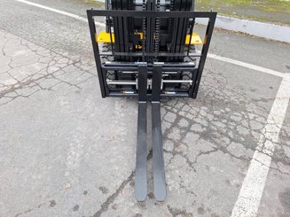 Четырехопорные погрузчики Hangcha XE25i (CPD25-XEY2-SI)