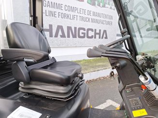 Четырехопорные погрузчики Hangcha XE25i (CPD25-XEY2-SI)