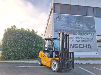 Четырехопорные погрузчики Hangcha XE38i (CPD38-XEY2HA-SI)