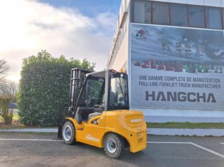 Четырехопорные погрузчики Hangcha XE38Hi