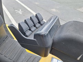 Четырехопорные погрузчики Yale GLP45SVX5