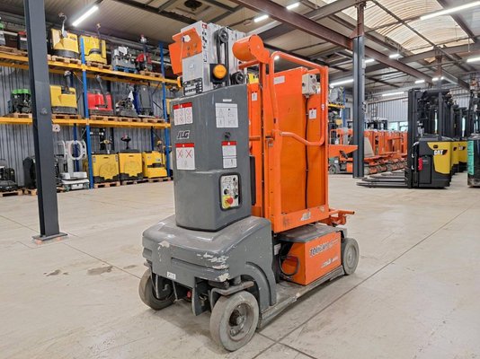 Строительный подъёмник с вертикальной мачтой JLG TOUCAN DUO - 1