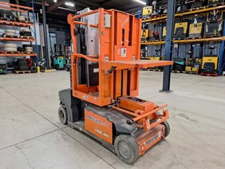 Строительный подъёмник с вертикальной мачтой JLG TOUCAN DUO