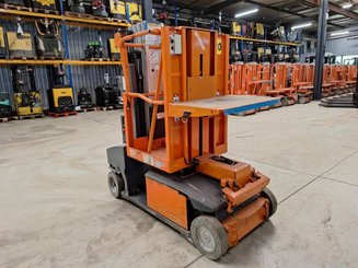 Строительный подъёмник с вертикальной мачтой JLG TOUCAN DUO