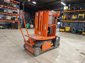 Строительный подъёмник с вертикальной мачтой JLG TOUCAN DUO