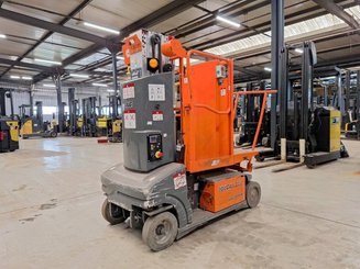 Строительный подъёмник с вертикальной мачтой JLG TOUCAN DUO