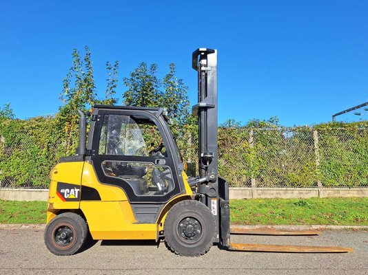Четырехопорные погрузчики Caterpillar DP40 NT - 1