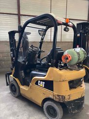 Четырехопорные погрузчики Caterpillar GP15N - 1