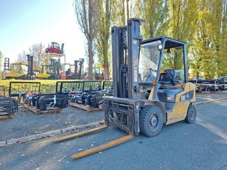 Четырехопорные погрузчики Caterpillar GP25NT - 1