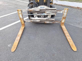 Четырехопорные погрузчики Caterpillar GP30N