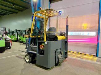 Четырехходовый вилочный погрузчик AMLIFT AGILIFT 25-12-49