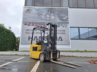 Трехопорные погрузчики Yale ERP16ATF
