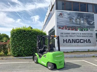 Четырехопорные погрузчики Hangcha XC35i