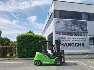 Четырехопорные погрузчики Hangcha XC35i