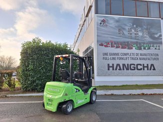 Четырехопорные погрузчики Hangcha XC35i