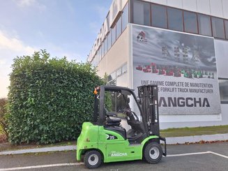 Четырехопорные погрузчики Hangcha XC35i