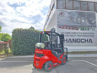 Четырехопорные погрузчики Hangcha XF20G-2