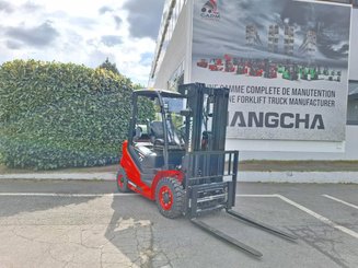 Четырехопорные погрузчики Hangcha XF20G-2