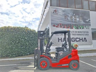 Четырехопорные погрузчики Hangcha XF20G-2