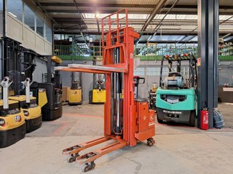 Штабелеры с электроприводом BT LSF 1250 EE