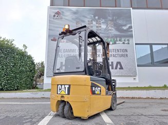Трехопорные погрузчики Caterpillar EP16NT - 3